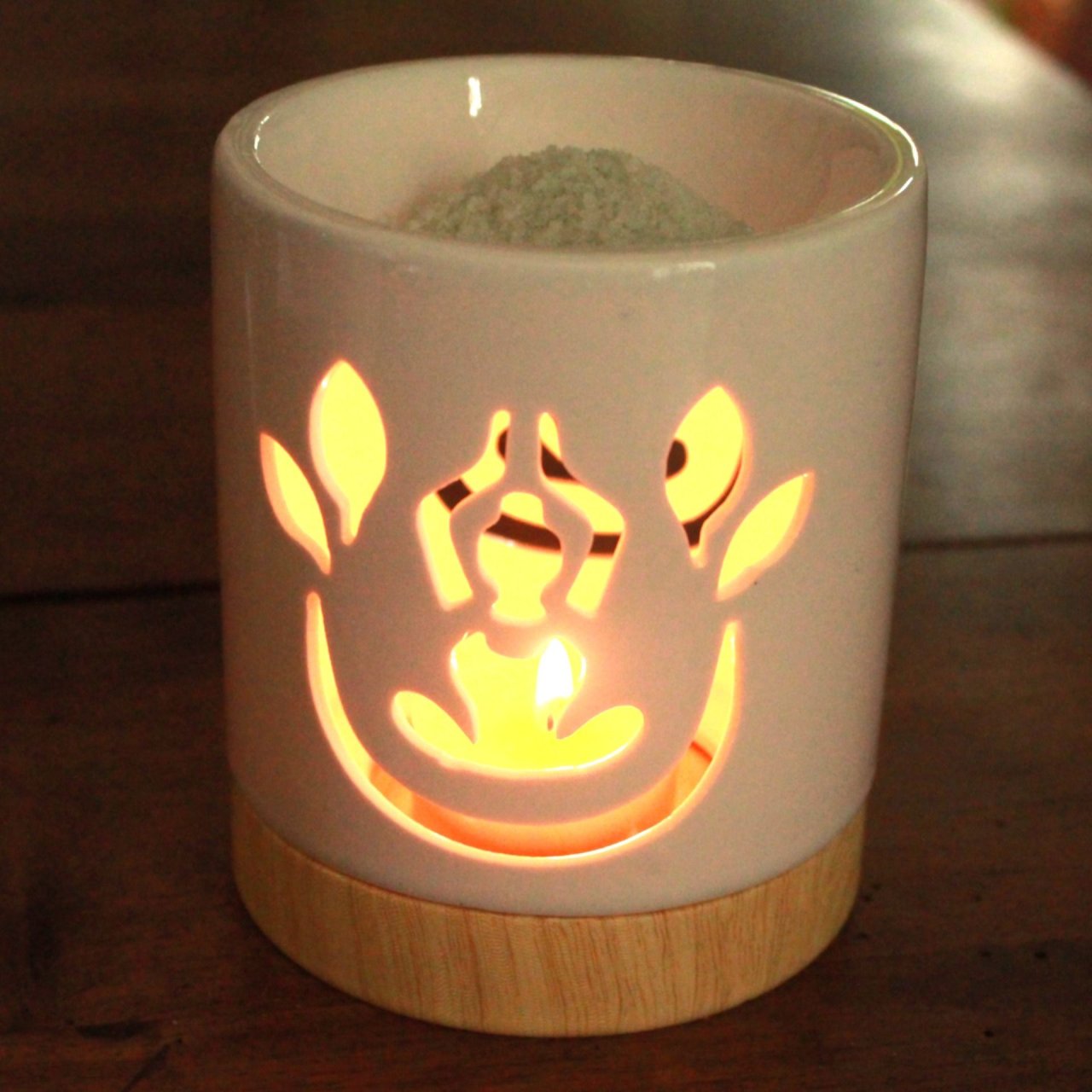 Brûle-parfum: céramique. Yogi Brûle-parfum: céramique. Yogi